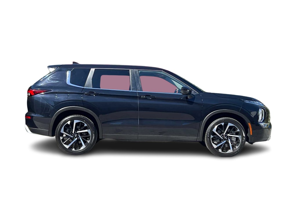 2024 Mitsubishi Outlander SE 21