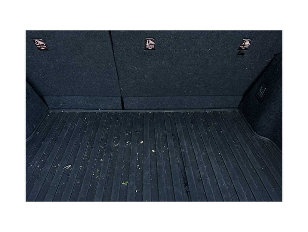 Thumbnail: 2021 Lexus UX - 17