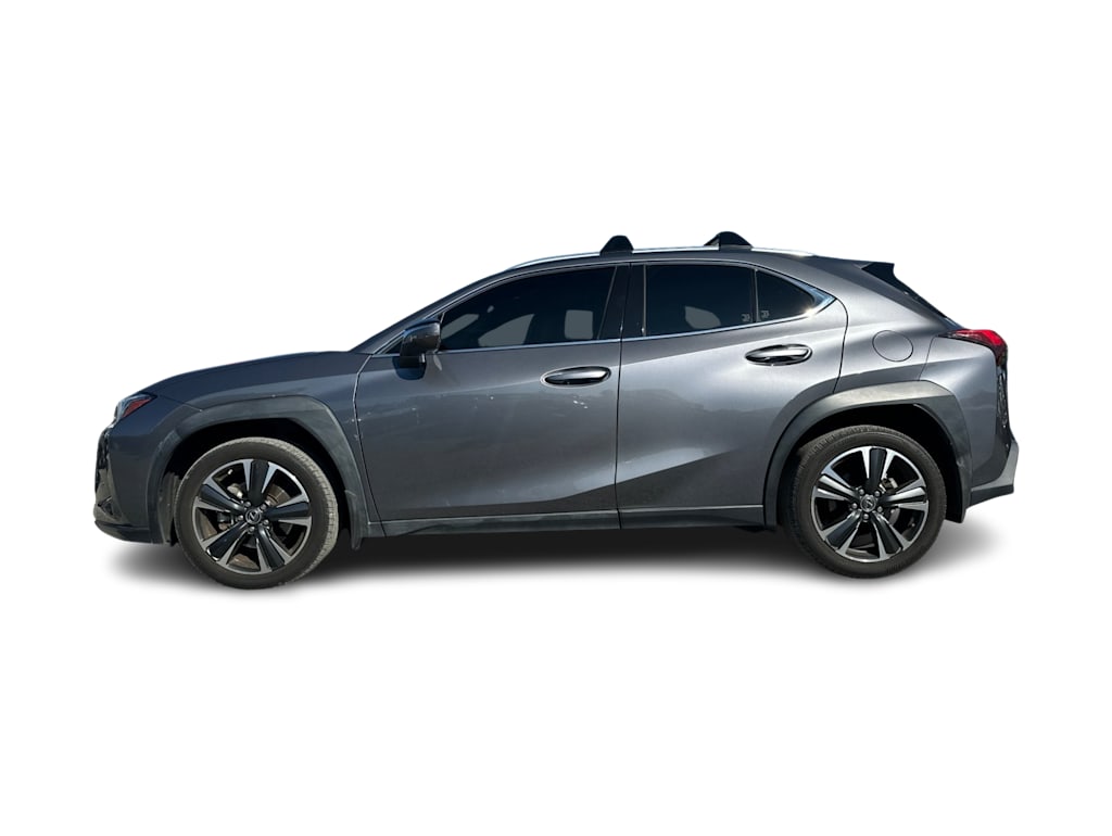 Thumbnail: 2021 Lexus UX - 3