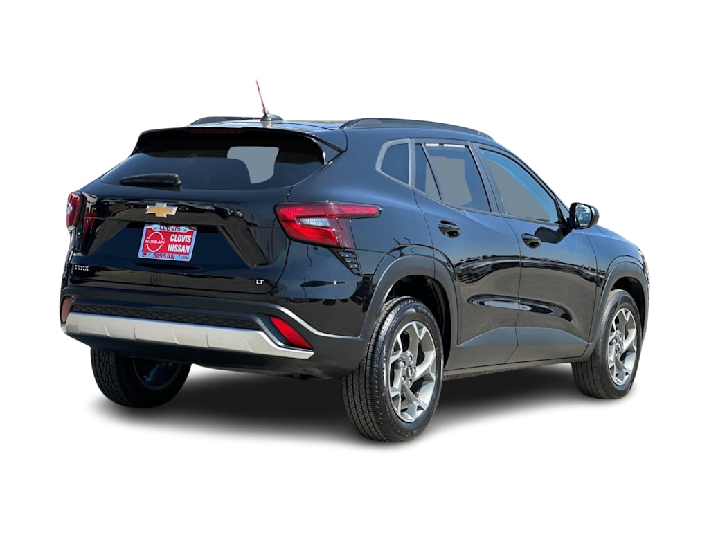 Thumbnail: 2025 Chevrolet Trax - 18