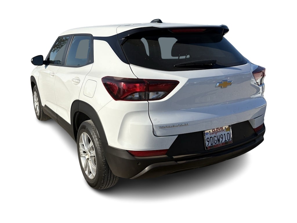 Thumbnail: 2023 Chevrolet TrailBlazer - 4