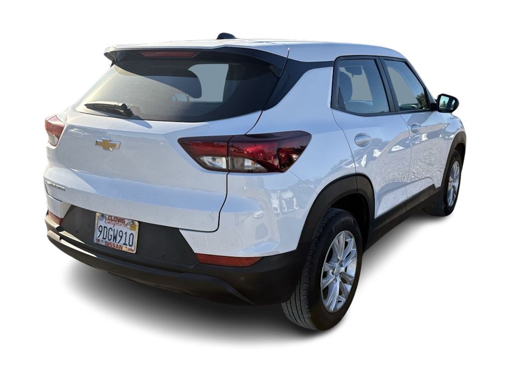 Thumbnail: 2023 Chevrolet TrailBlazer - 17