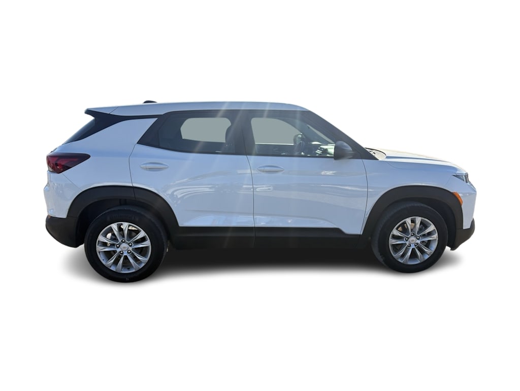 Thumbnail: 2023 Chevrolet TrailBlazer - 18