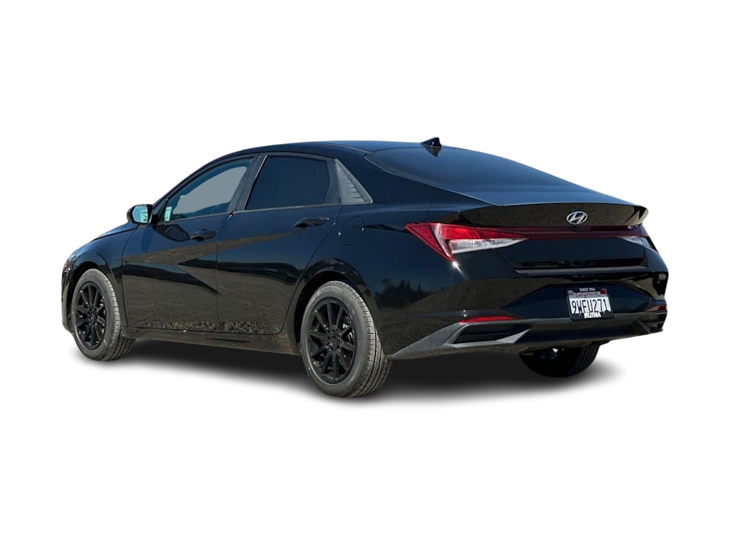 Thumbnail: 2022 Hyundai Elantra - 4