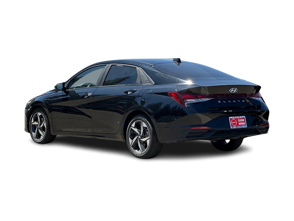 Thumbnail: 2023 Hyundai Elantra - 4