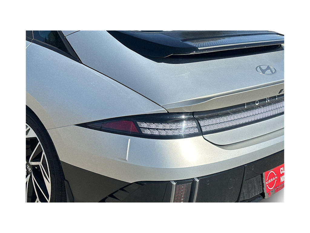 Thumbnail: 2023 Hyundai Ioniq 6 - 27