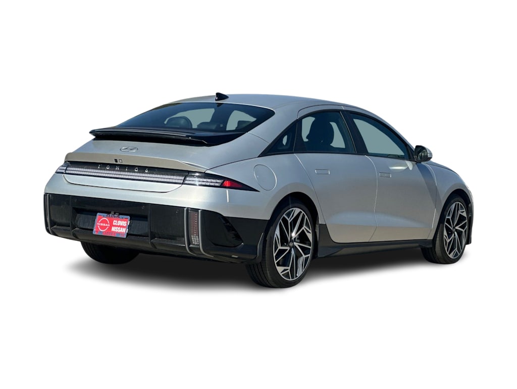 Thumbnail: 2023 Hyundai Ioniq 6 - 18