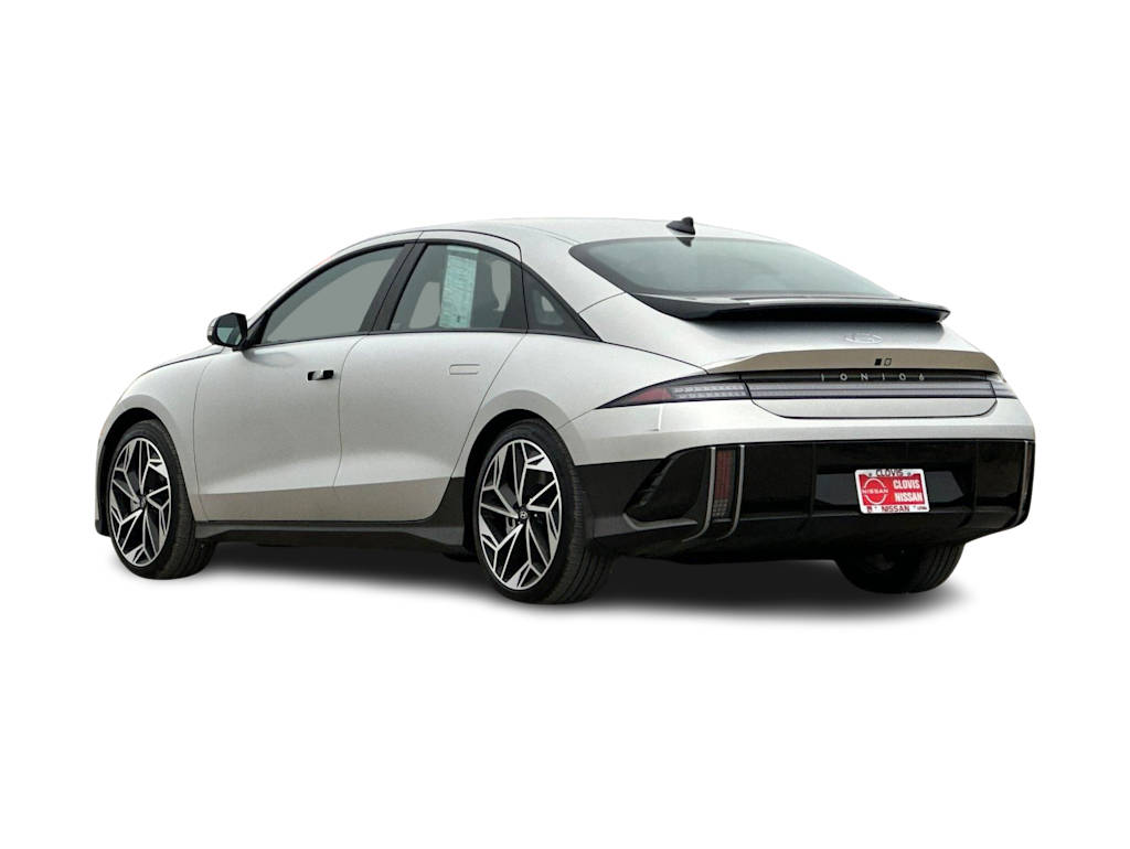 Thumbnail: 2023 Hyundai Ioniq 6 - 4
