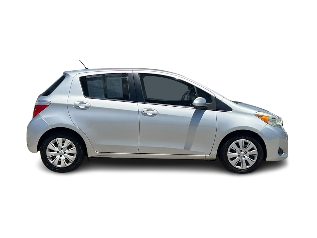 Thumbnail: 2014 Toyota Yaris - 21