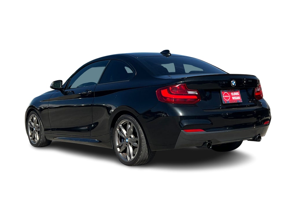 Thumbnail: 2016 BMW 2 Series - 4