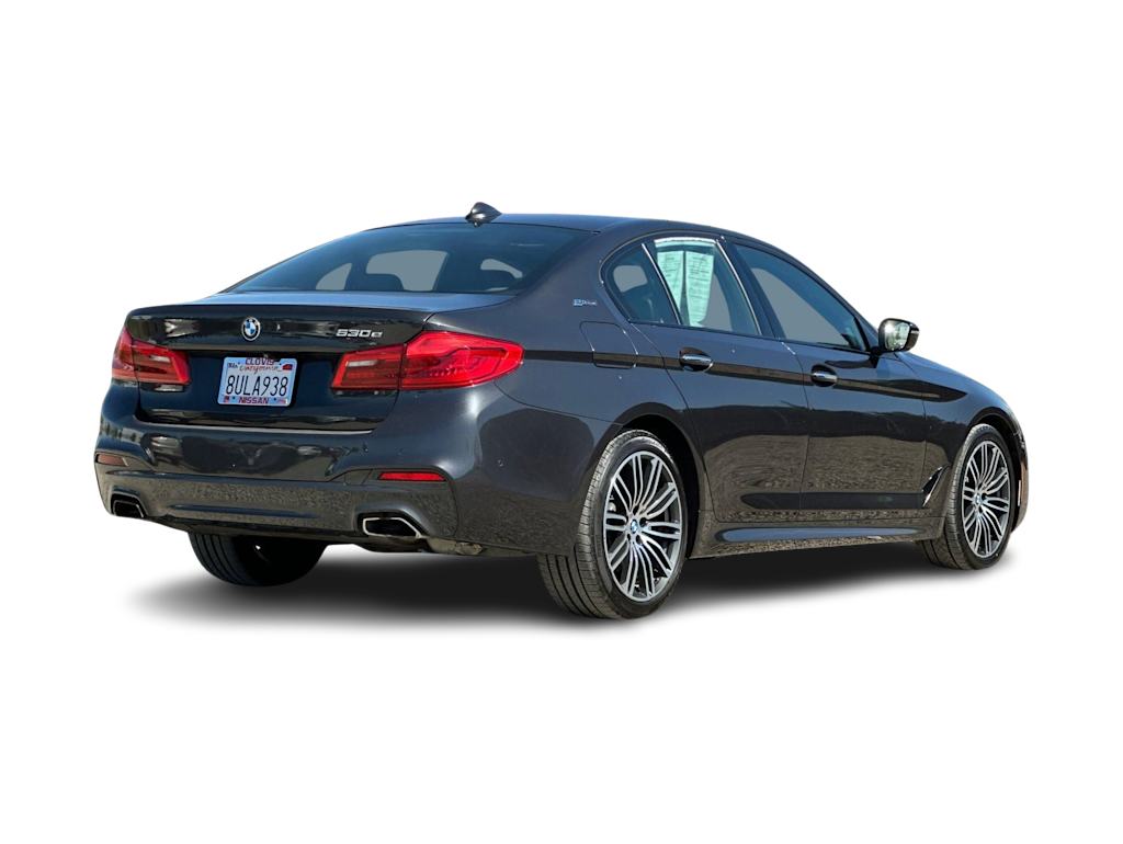 Thumbnail: 2018 BMW 5 Series - 17