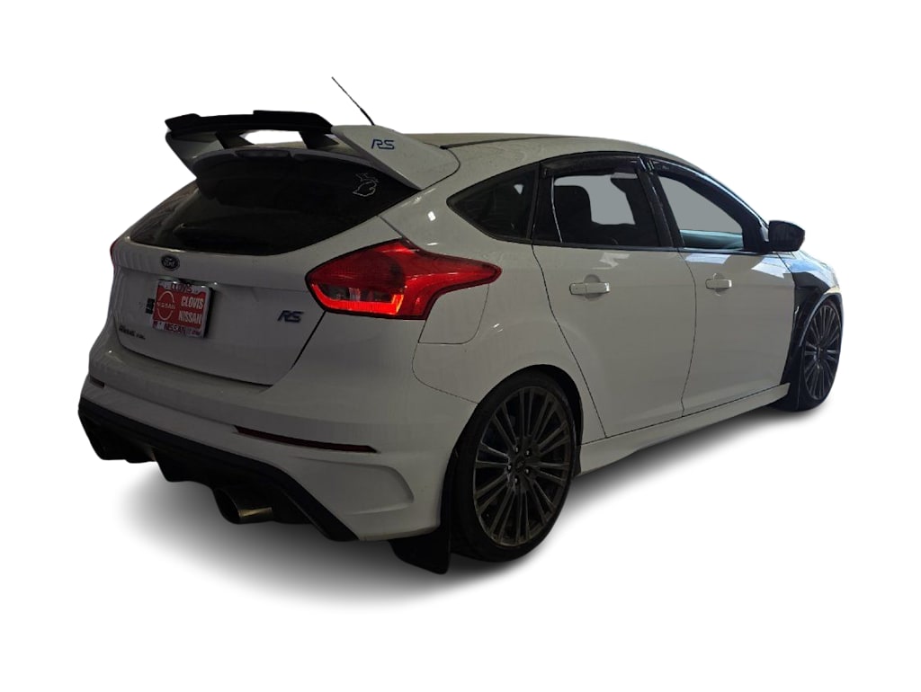 Thumbnail: 2017 Ford Focus - 18
