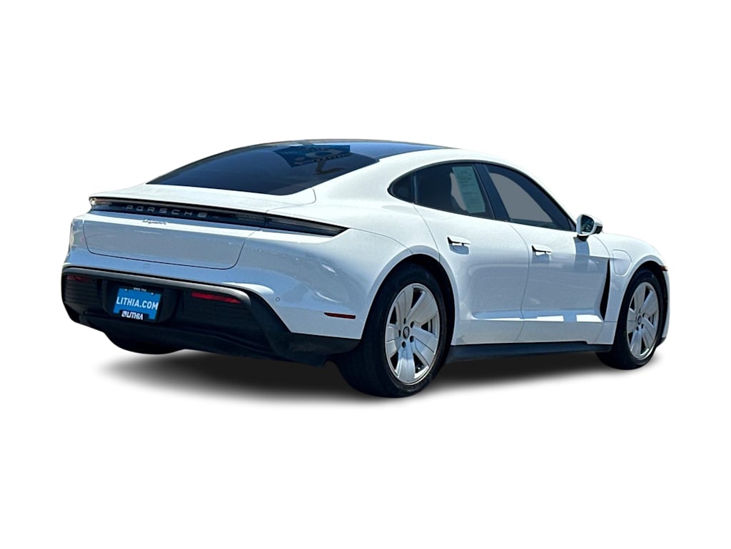 Thumbnail: 2021 Porsche Taycan - 17