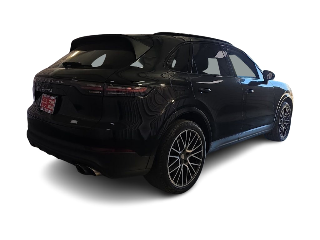 Thumbnail: 2019 Porsche Cayenne - 16