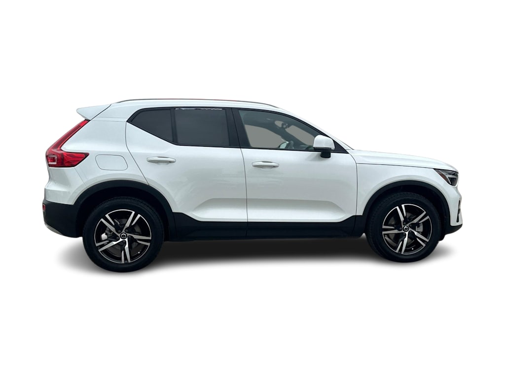 Thumbnail: 2023 Volvo XC40 - 20