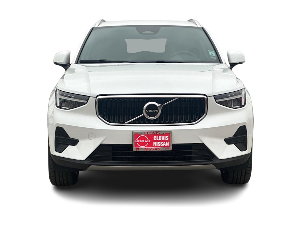 Thumbnail: 2023 Volvo XC40 - 6