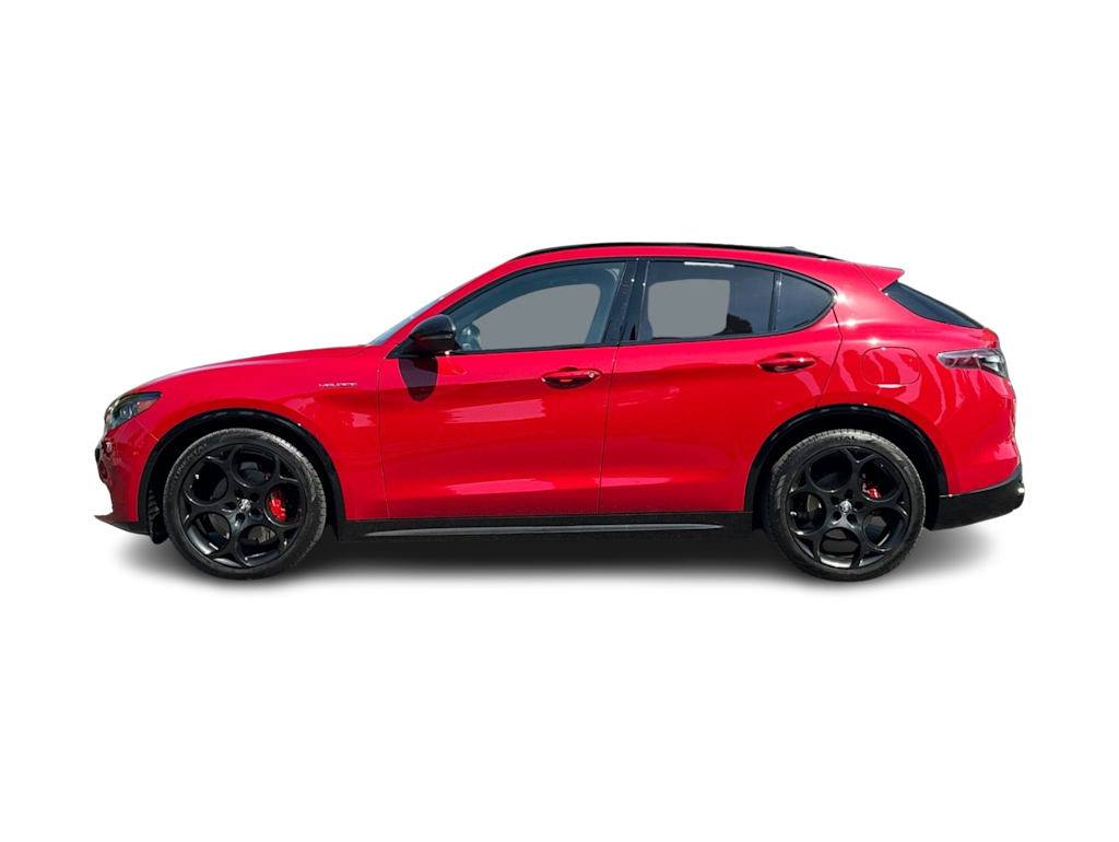 Thumbnail: 2024 Alfa Romeo Stelvio - 3