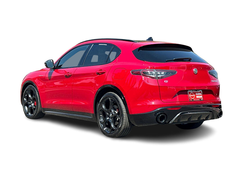 Thumbnail: 2024 Alfa Romeo Stelvio - 4