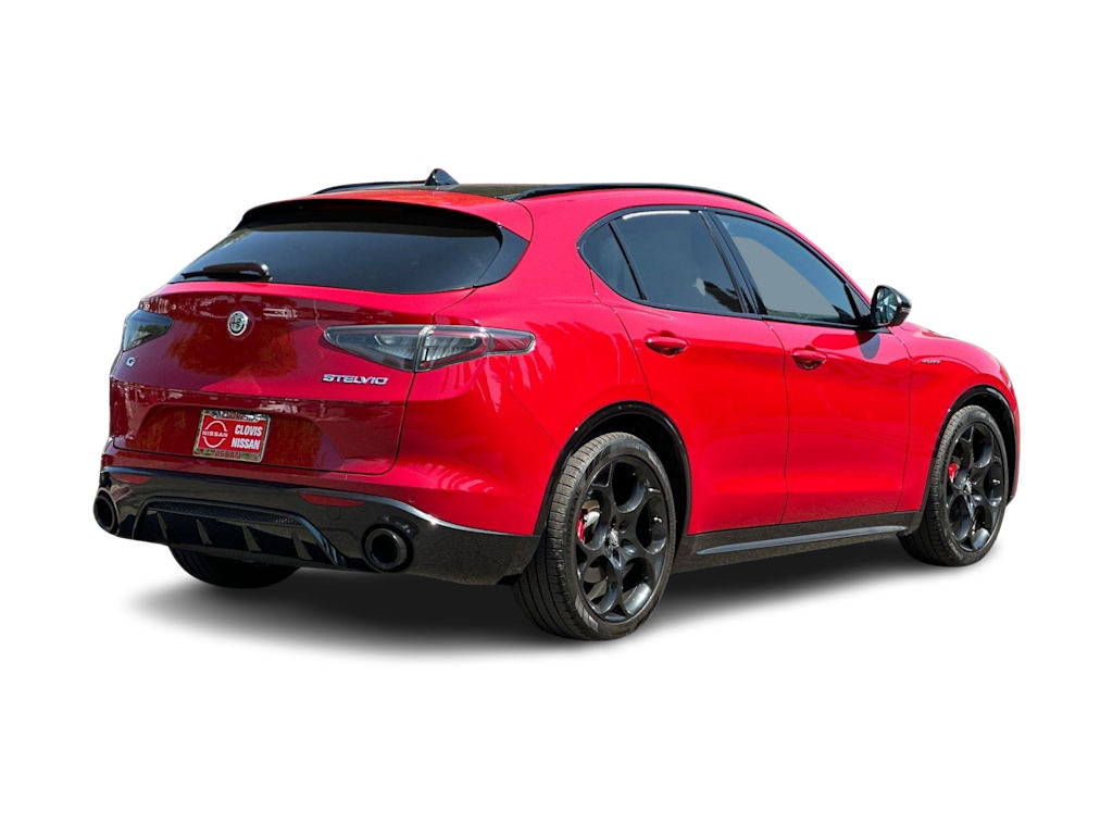 Thumbnail: 2024 Alfa Romeo Stelvio - 20