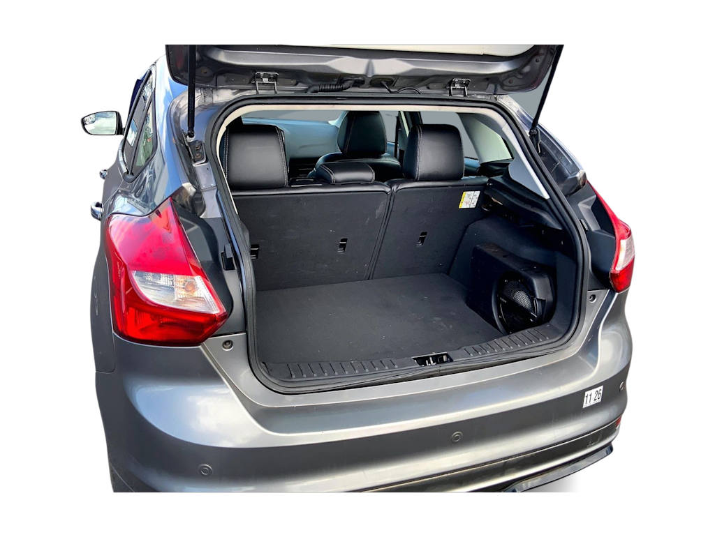 Thumbnail: 2014 Ford Focus - 19