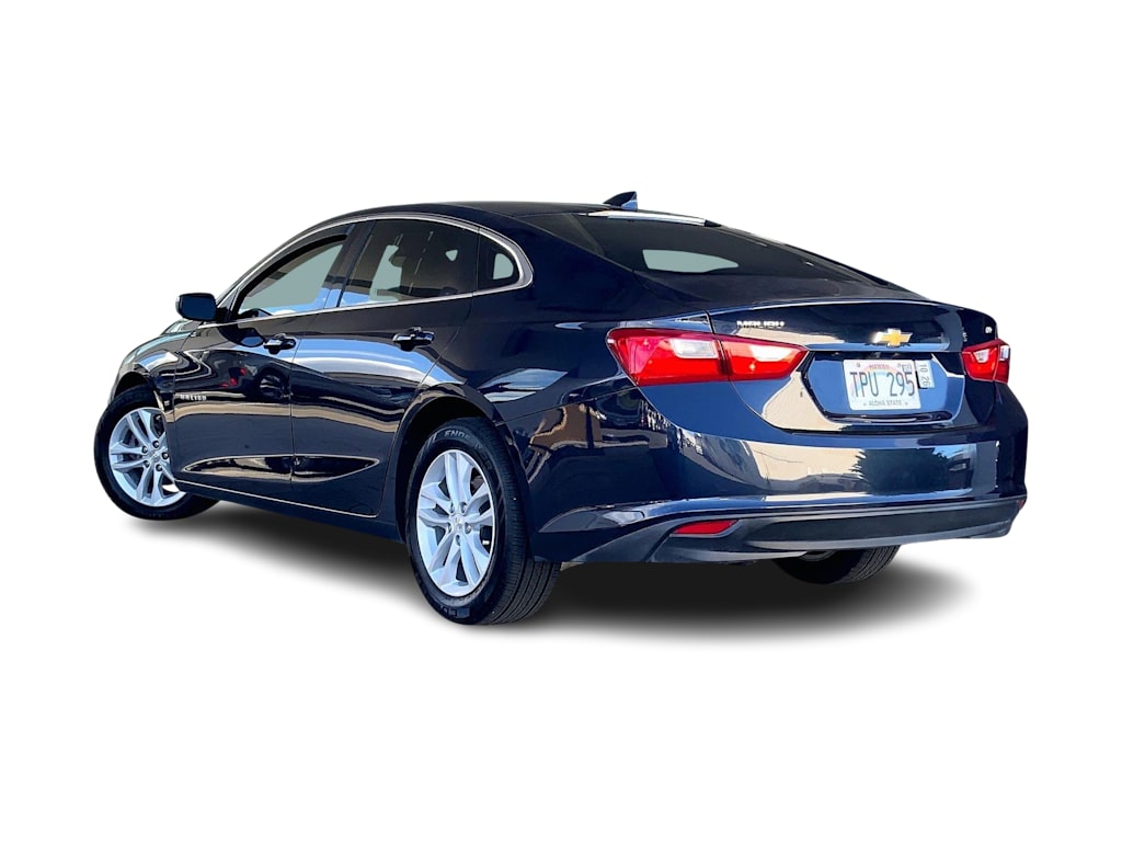Thumbnail: 2018 Chevrolet Malibu - 4