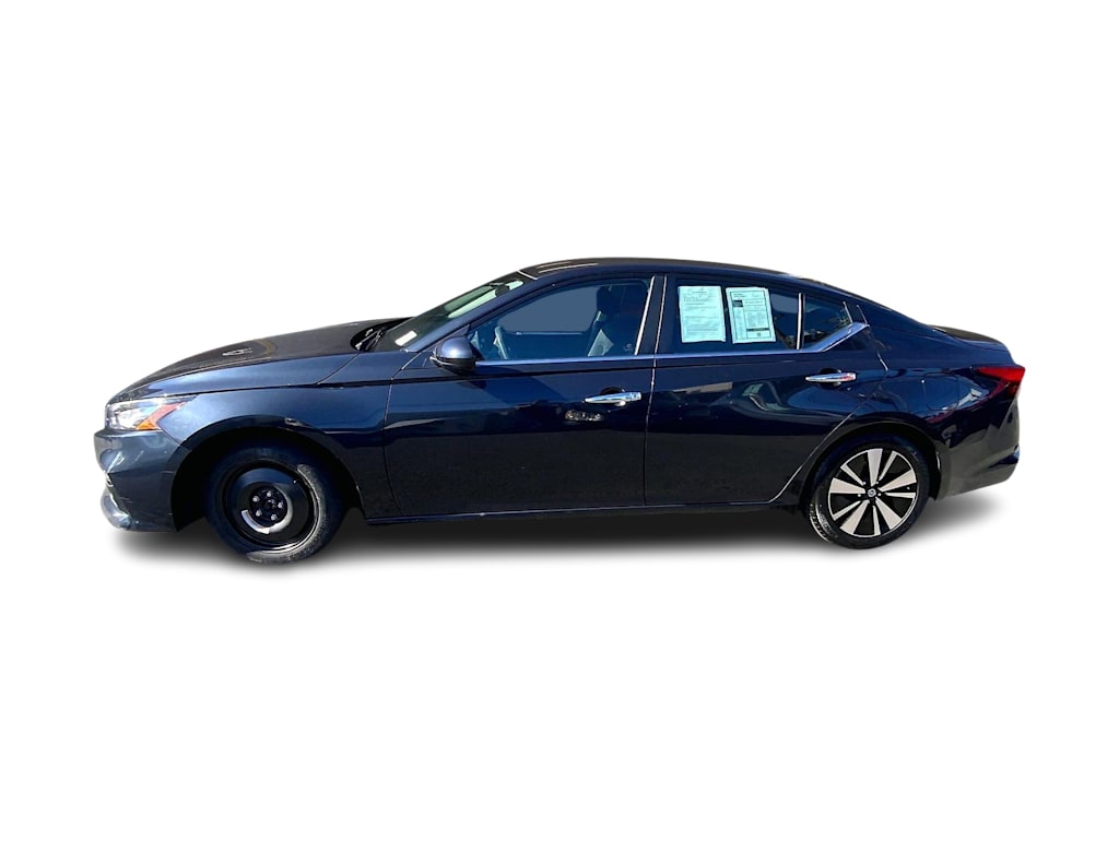 Thumbnail: 2021 Nissan Altima - 3