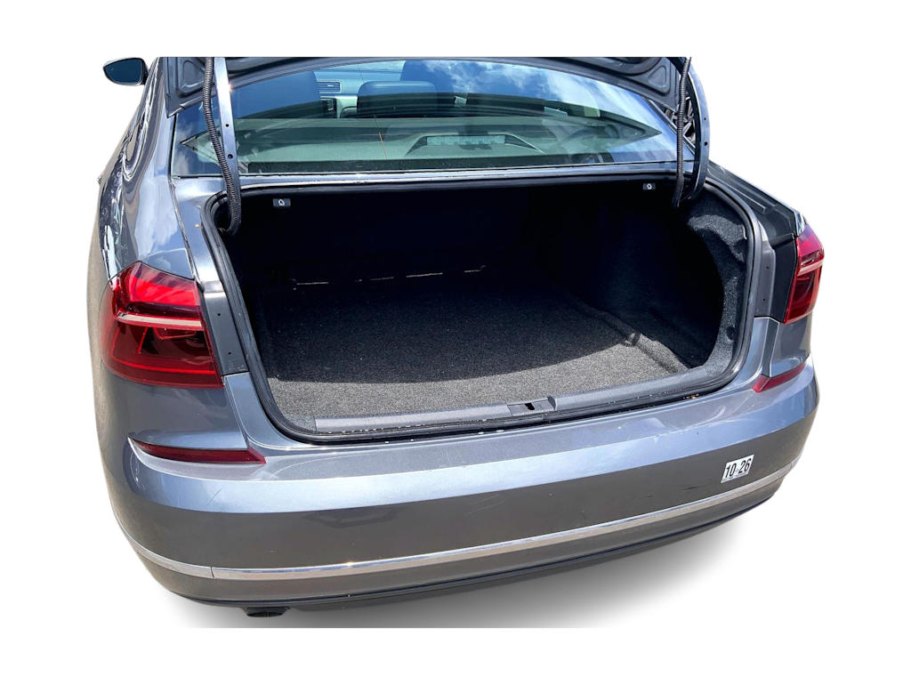 Thumbnail: 2019 Volkswagen Passat - 19