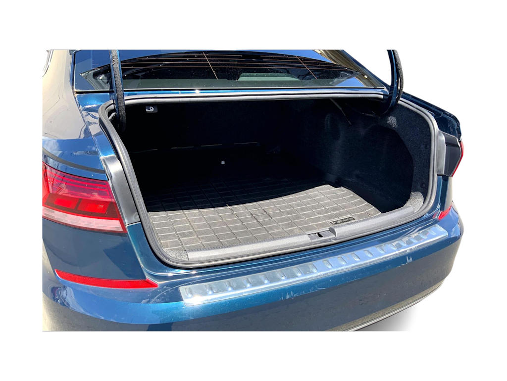Thumbnail: 2022 Volkswagen Passat - 19