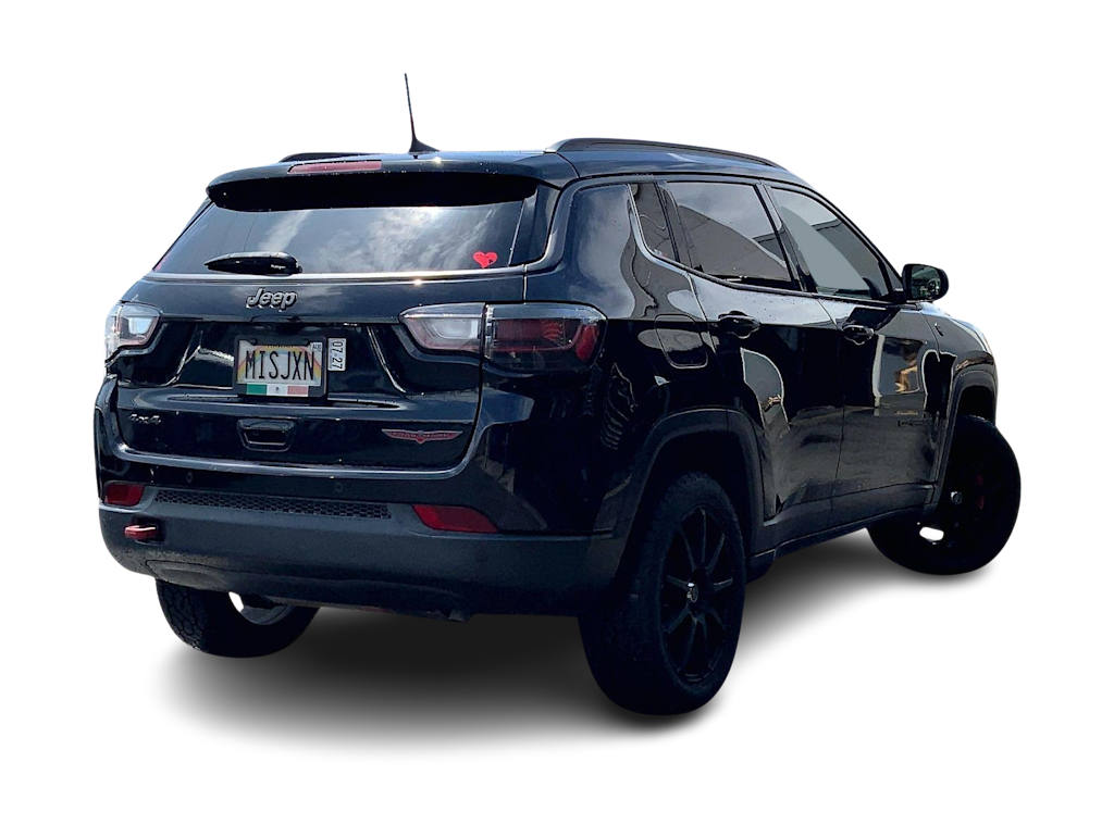 Thumbnail: 2022 Jeep Compass - 22