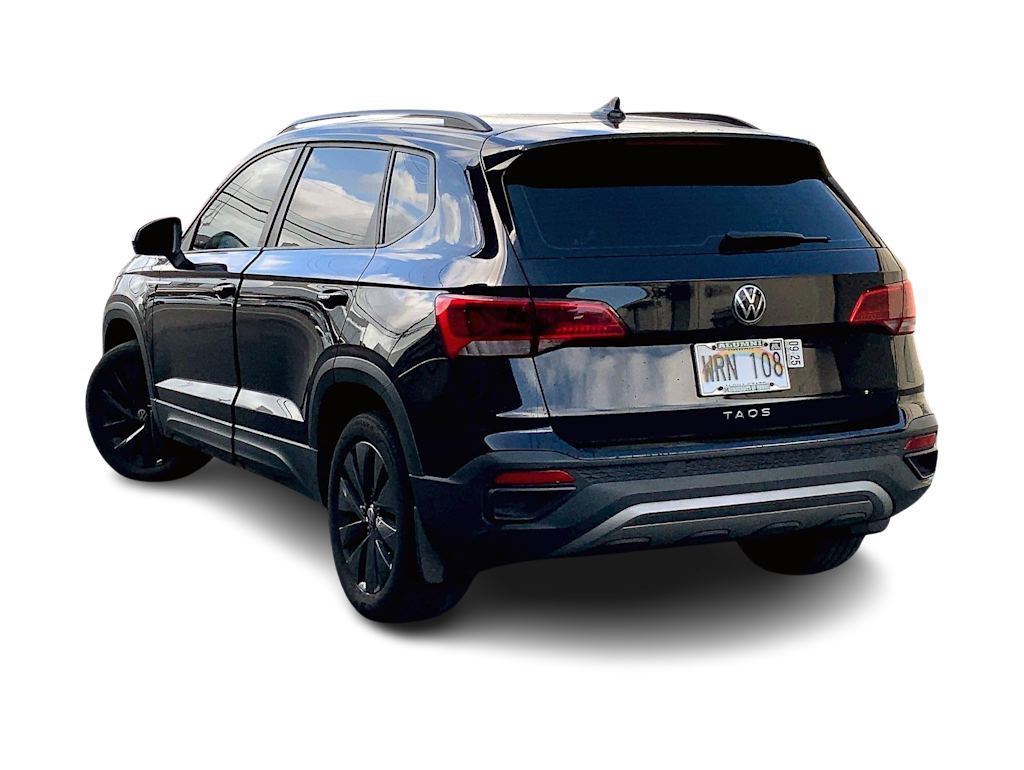 Thumbnail: 2022 Volkswagen Taos - 4
