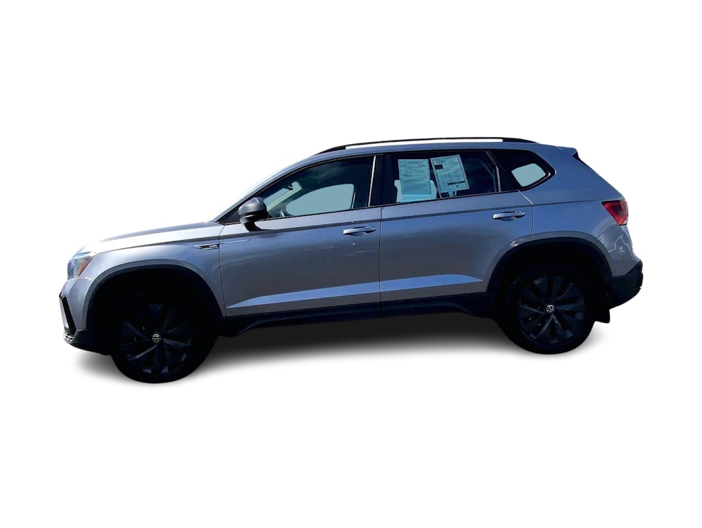 Thumbnail: 2023 Volkswagen Taos - 3
