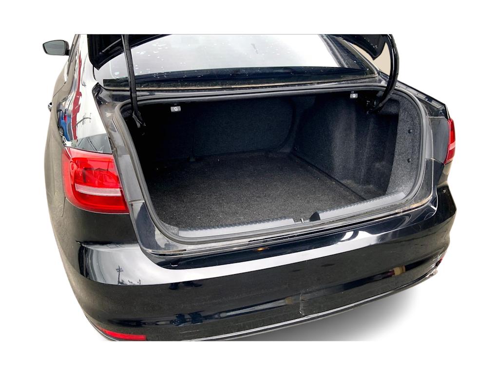 Thumbnail: 2015 Volkswagen Jetta - 19