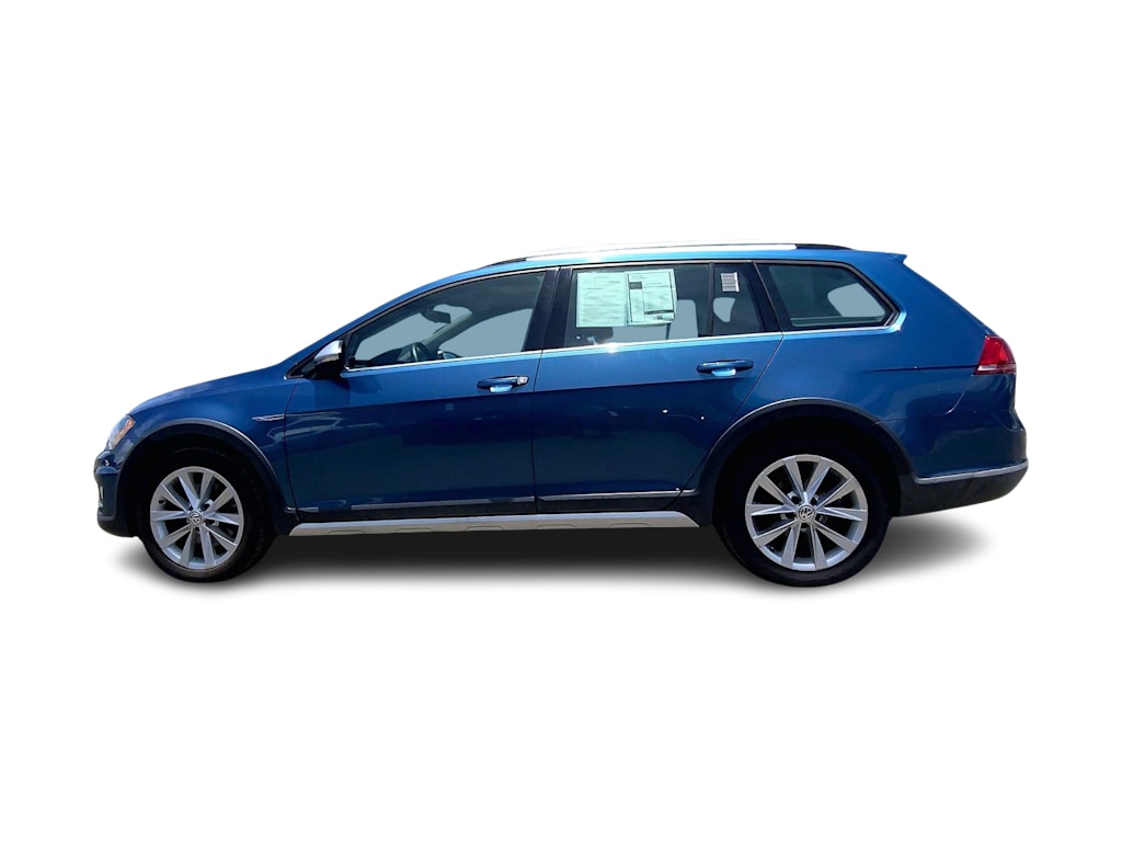 Thumbnail: 2017 Volkswagen Golf - 3