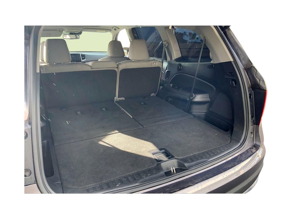 Thumbnail: 2017 Honda Pilot - 18