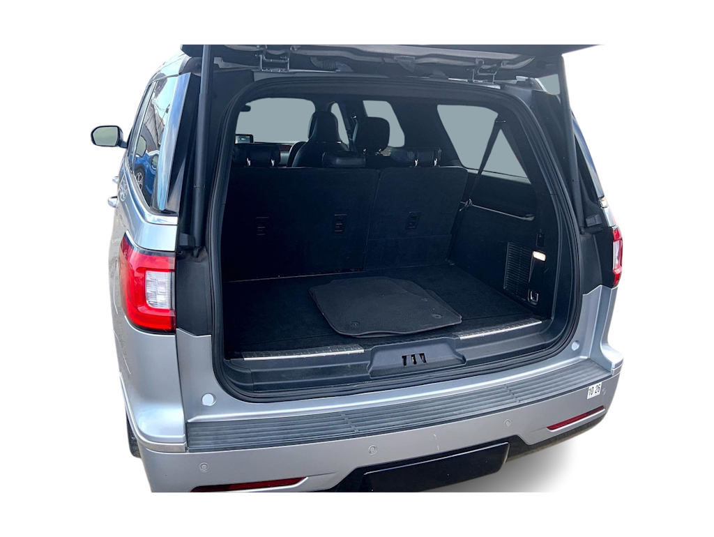 Thumbnail: 2021 Lincoln Navigator L - 19