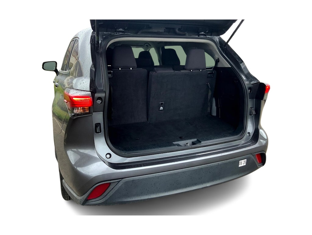 Thumbnail: 2023 Toyota Highlander - 19