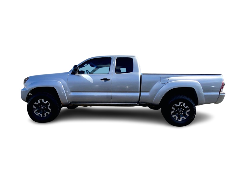 Thumbnail: 2014 Toyota Tacoma - 3