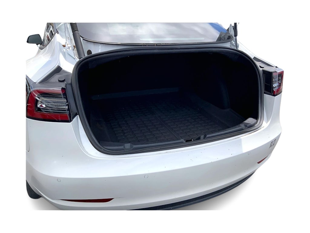Thumbnail: 2022 Tesla Model 3 - 17