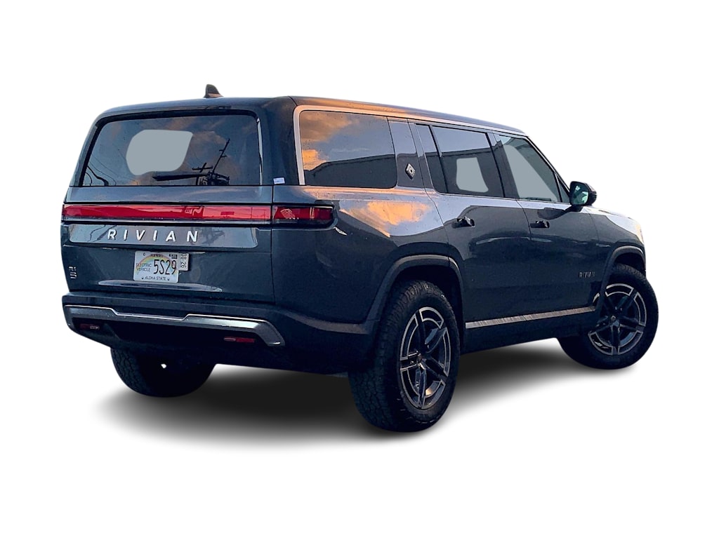 Thumbnail: 2025 Rivian R1S - 23