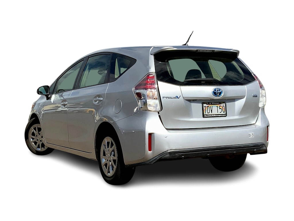 2017 Toyota Prius v Four 4