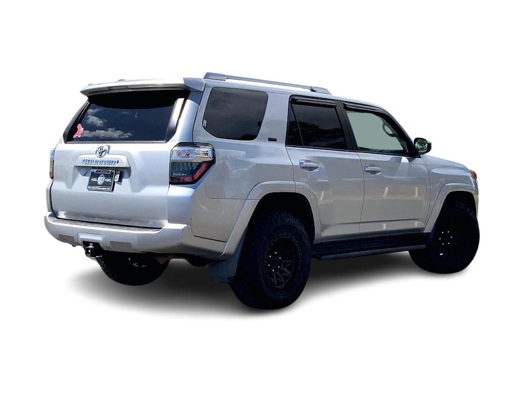 Thumbnail: 2017 Toyota 4Runner - 23