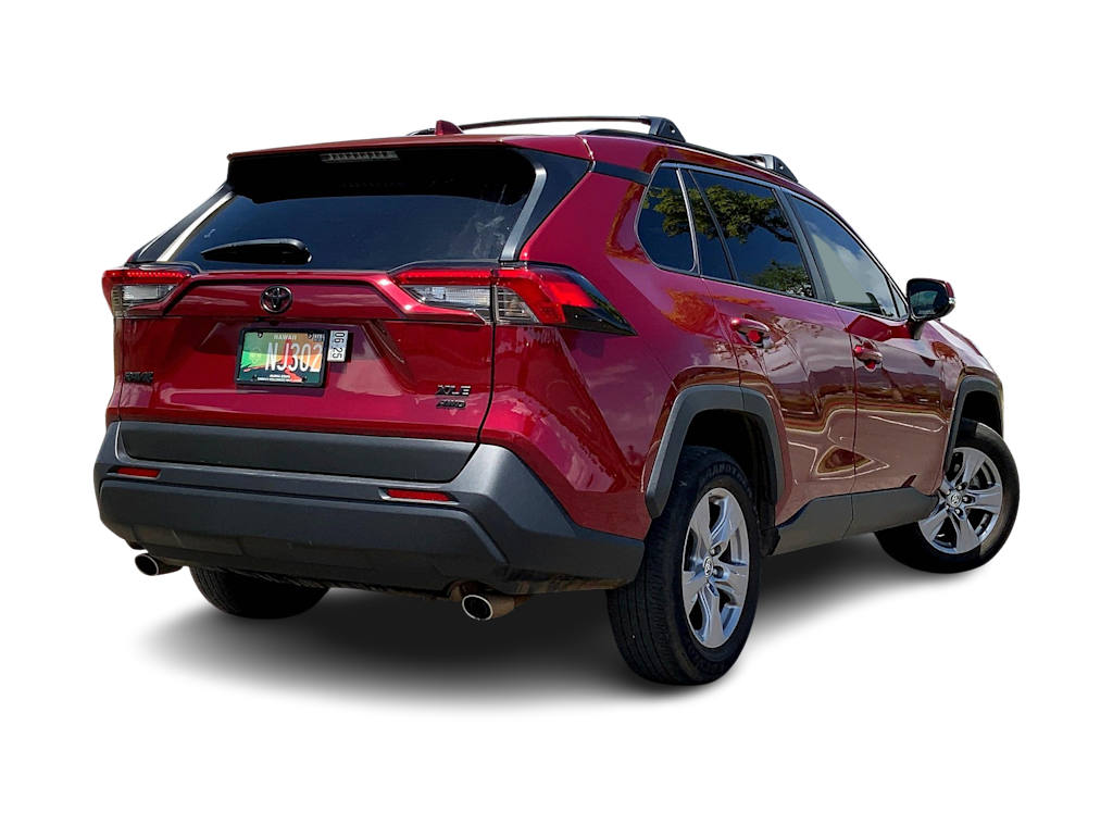 2023 Toyota RAV4 XLE 23