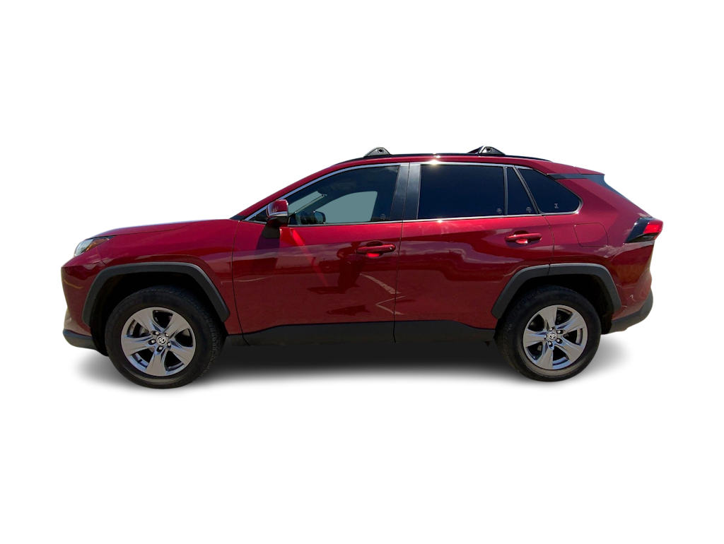 2023 Toyota RAV4 XLE 3