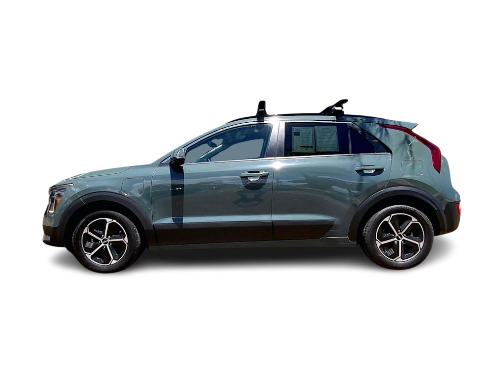 Thumbnail: 2023 Kia Niro - 3