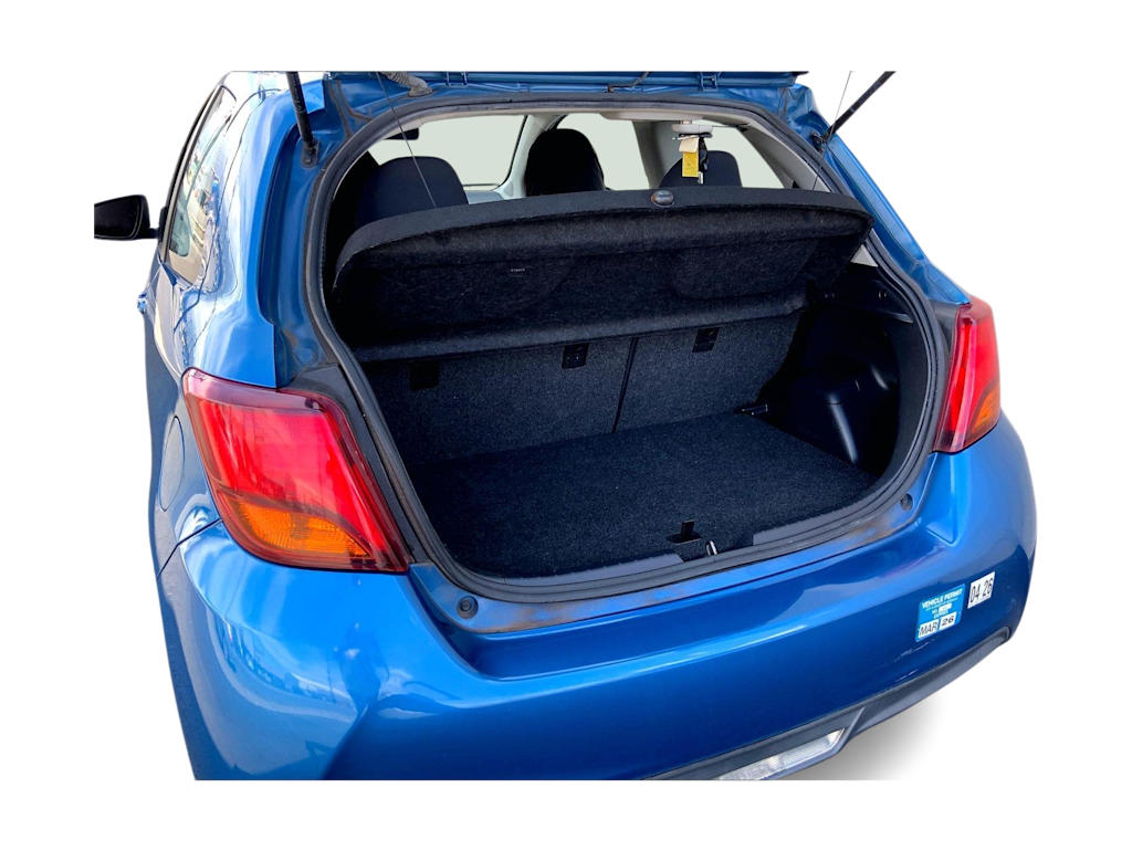 Thumbnail: 2016 Toyota Yaris - 18