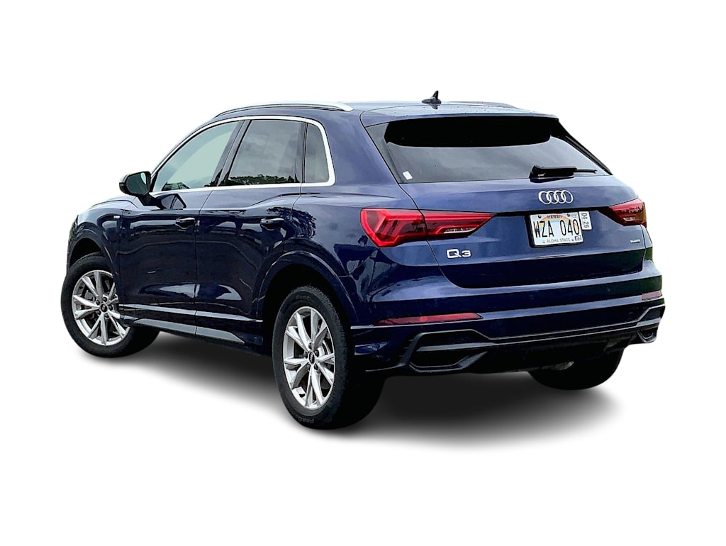 Thumbnail: 2022 Audi Q3 - 4