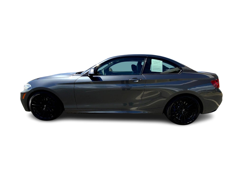 Thumbnail: 2016 BMW 2 Series - 3