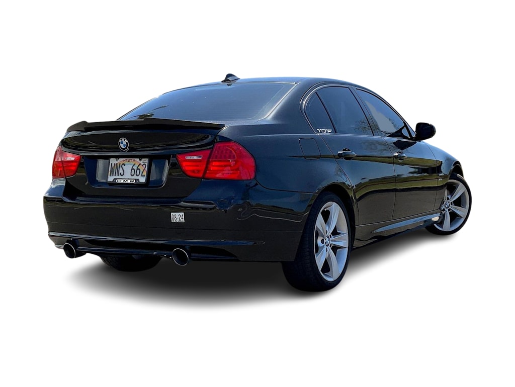 Thumbnail: 2011 BMW 3 Series - 21