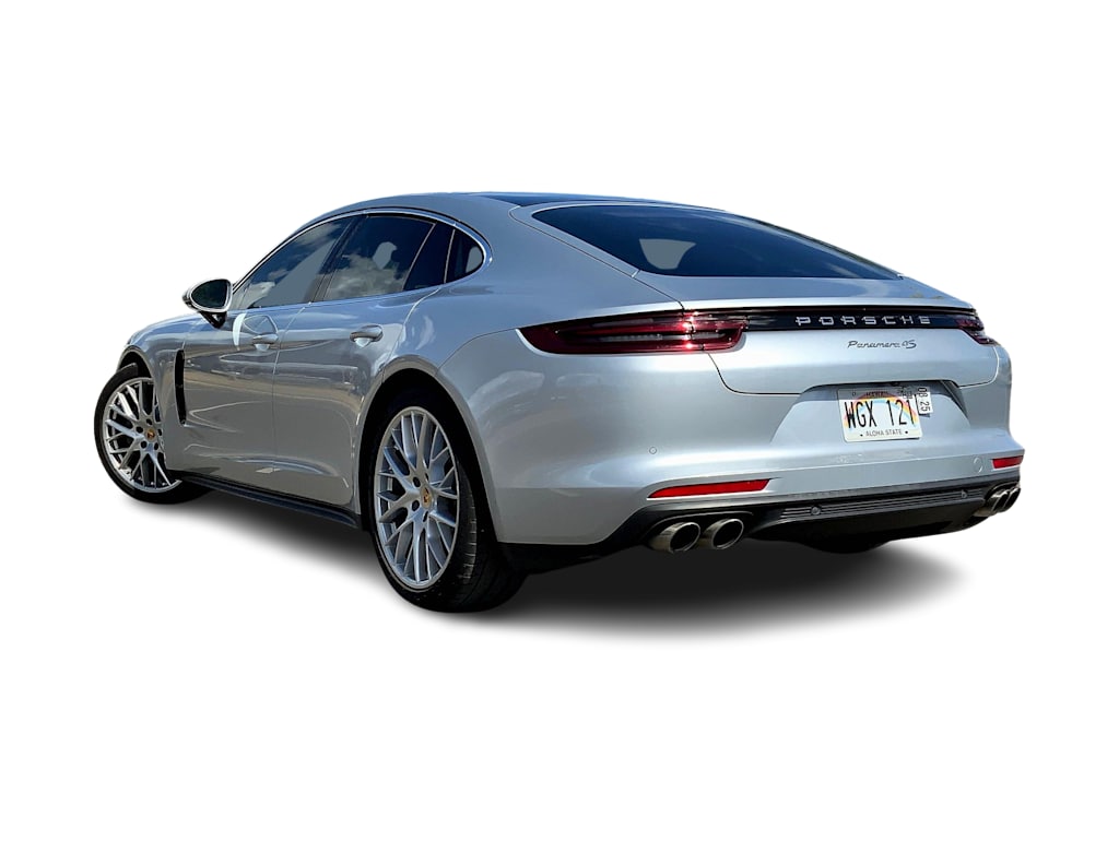 Thumbnail: 2018 Porsche Panamera - 4