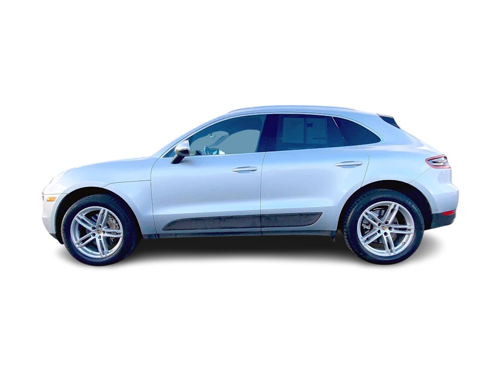 Thumbnail: 2018 Porsche Macan - 3